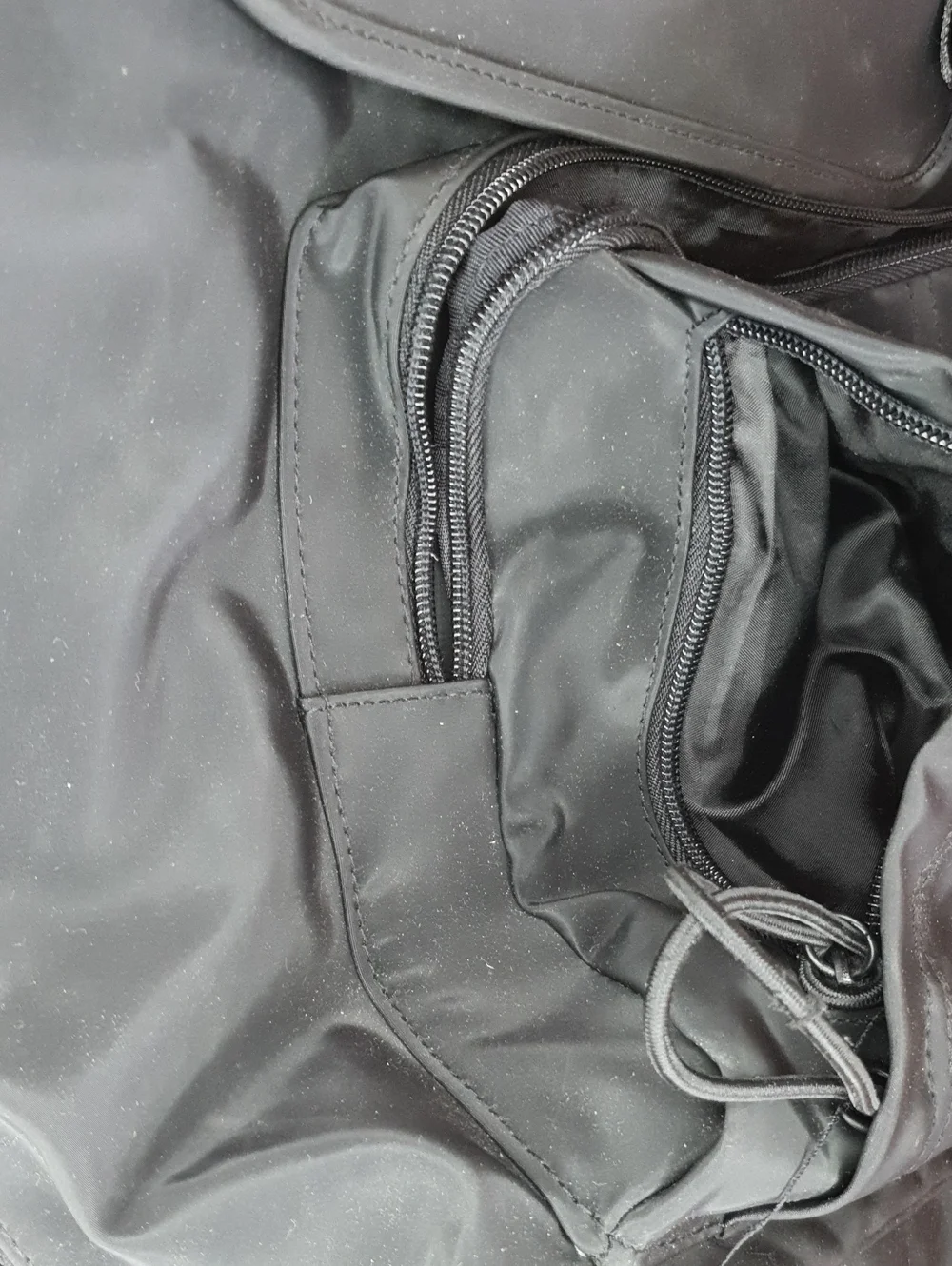 Reaction Kenneth Cole Black Drawstring Nylon Backpack + Free Gift